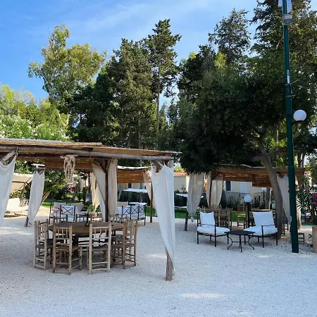 Baia Dei Micenei Camping *