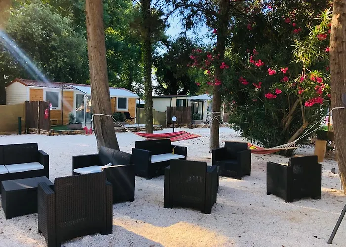 Baia Dei Micenei Camping *