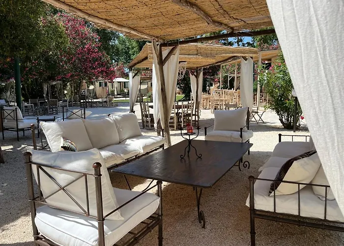 Baia Dei Micenei Camping *