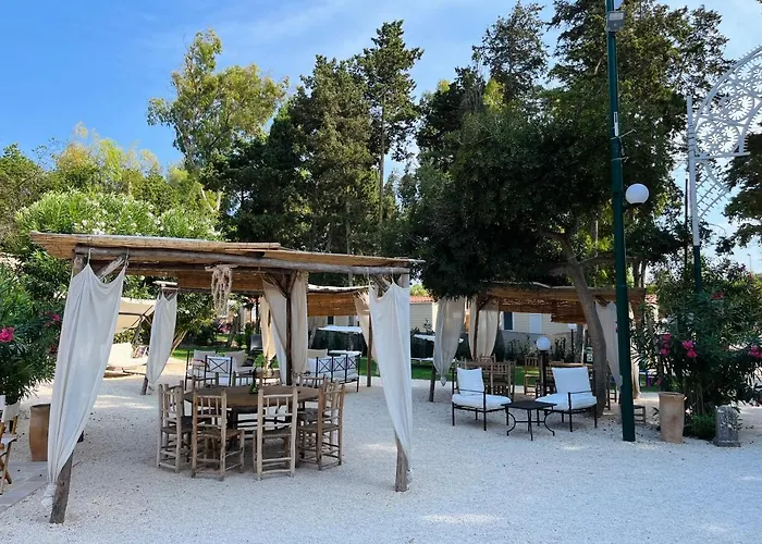 Baia Dei Micenei Camping *