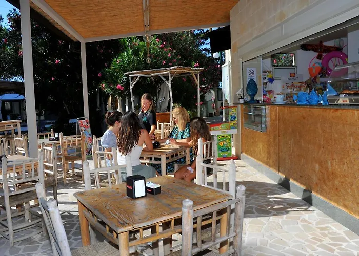 Baia Dei Micenei Camping *